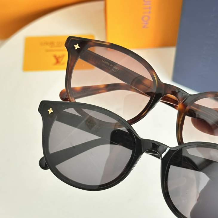 Picture of Louis Vuitton Sunglasses _SKUfw76721312fw